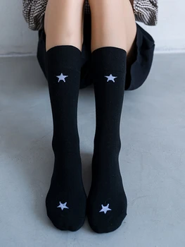 Bijeli Crni monokromatski čarape s пентаграммой, jednostavne čarape Harajuku u sportskom stilu, ženske pamučne čarape sa zvijezdama, ženske modne zabave čarape
