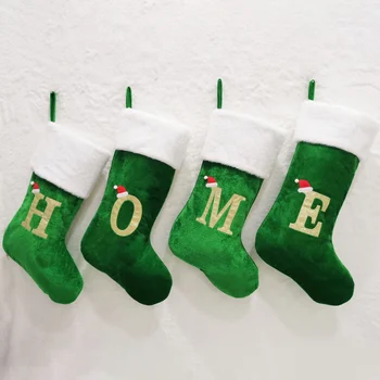 Božićni čarape sa zelenim slovima, Božićne čarape, nakit za Božićno drvce, poklon paketi, Božićni ukras na Novi 2023 godine