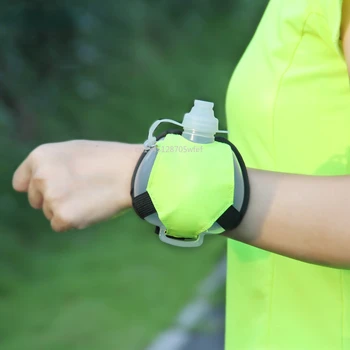 Mini-sport na otvorenom Silikonska sklopivi boca za vodu na ručni Prijenosni Biciklizam Fluorescentno trčanje Teretana Soft ručno boca za vodu