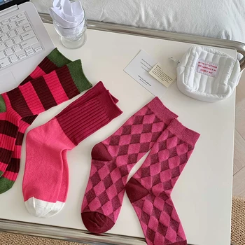 1 par ružičasto-crvene čarape na pruge s rešetkom, Čarape srednje visine, materijal pamuk, jesen-zima, ženske duge čarape, elastične
